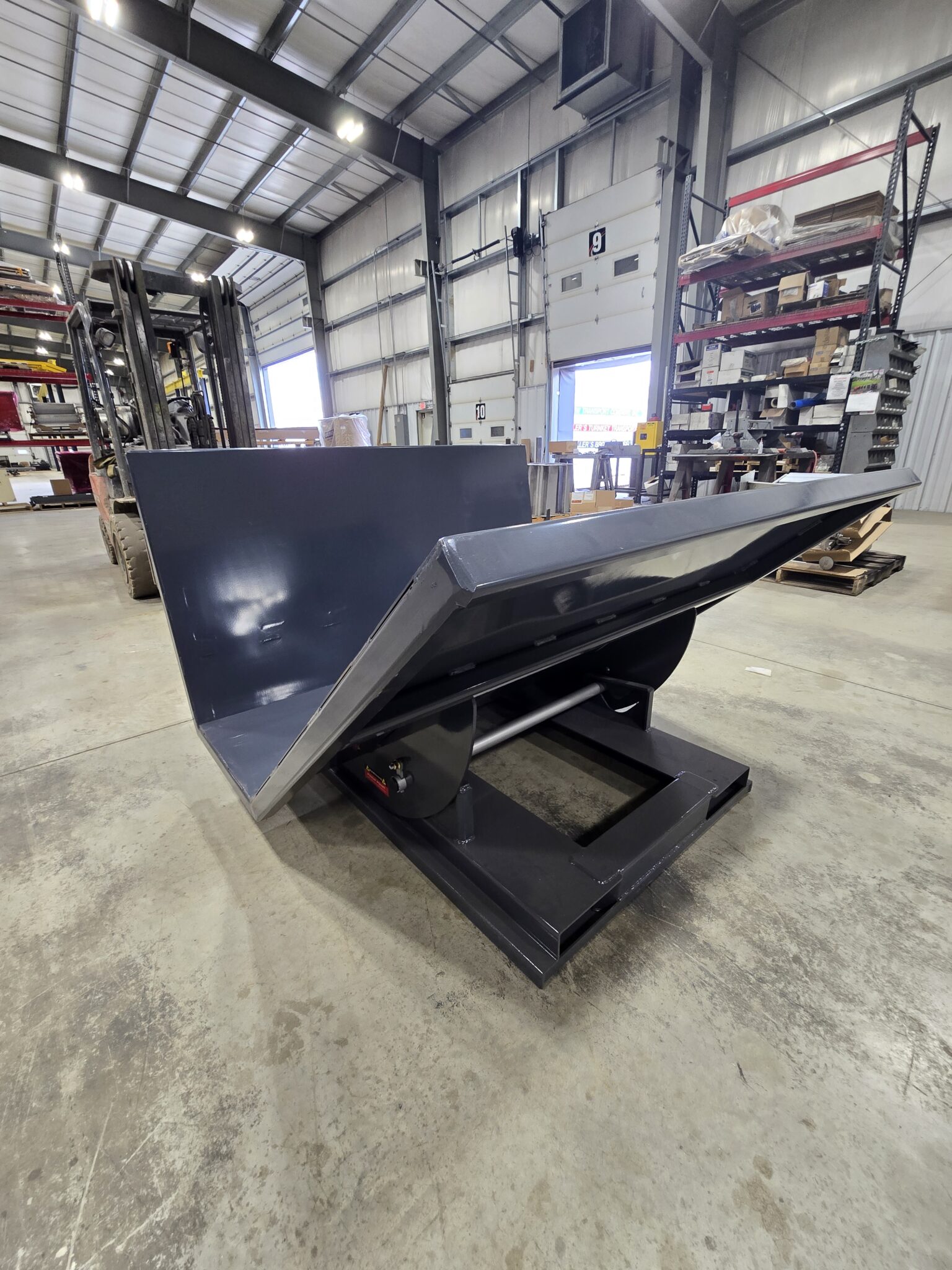 2-Yard Open-Side Hopper | Heavy-Duty & Reliable